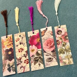 Floral Vintage Paper Bookmarks - Set of 5 with Colorful Tassels